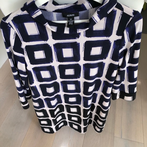 Alfani beautiful long sleeves dress - Picture 4 of 8